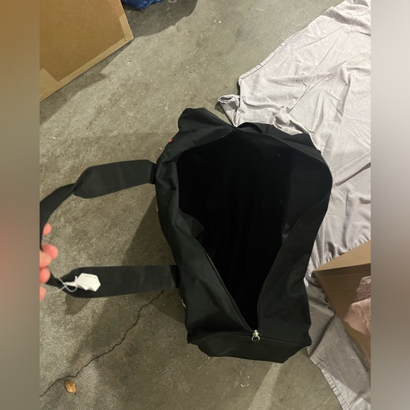 Nwt Elmo duffel bag sesame place - Picture 3 of 5